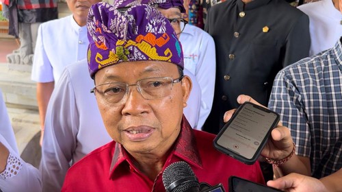 Ketua DPD PDI Perjuangan Bali Wayan Koster di gedung DPRD  Bali, Senin (14/8/2023).
