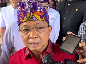 Sederet Kebijakan Kontroversial Gubernur Koster, Minum Arak-Larang Naik Gunung