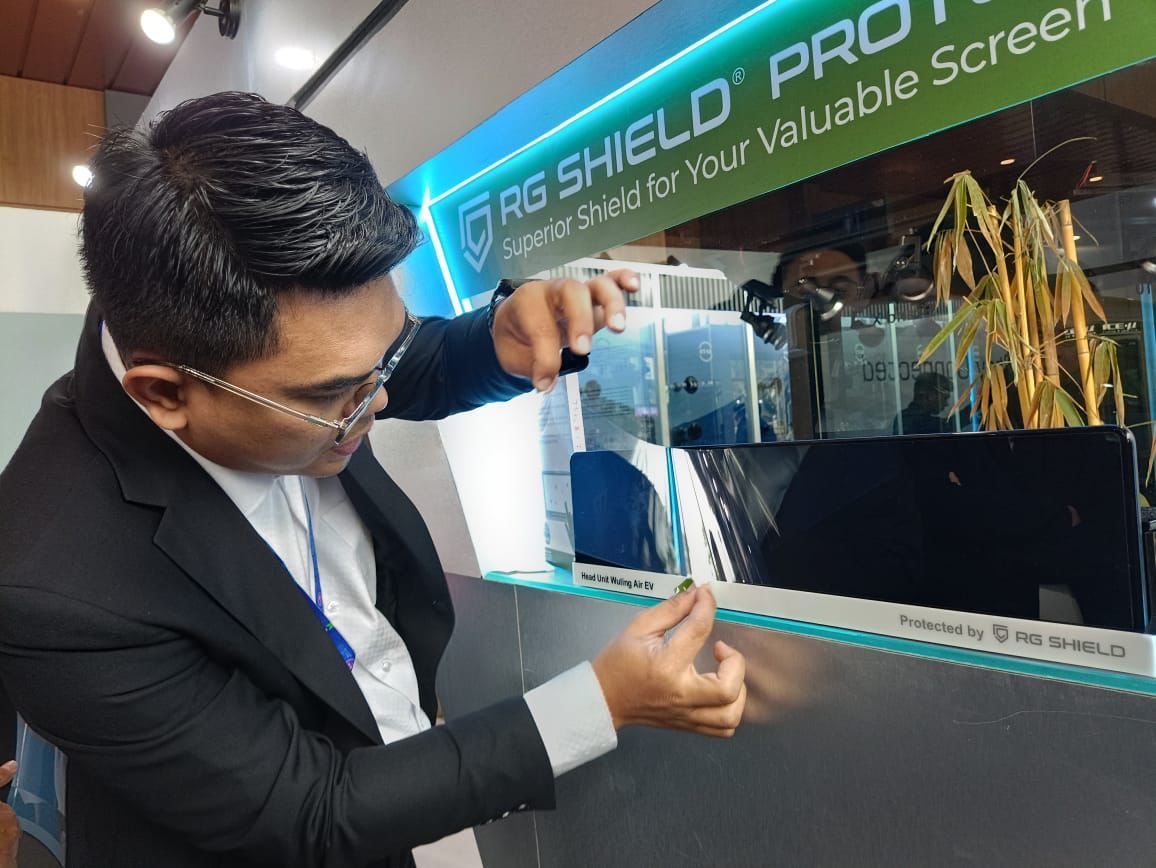 Lapisan film untuk layar monitor bernama RG Shield Protective Film