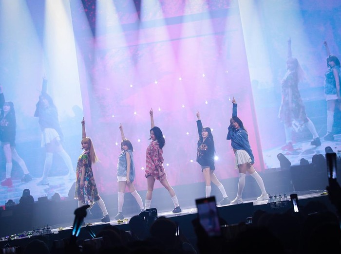 Konser LE SSERAFIM ‘FLAME RISES’ dimulai di Seoul pada 12 Agustus dan berlanjut ke 13 Agustus 2023.