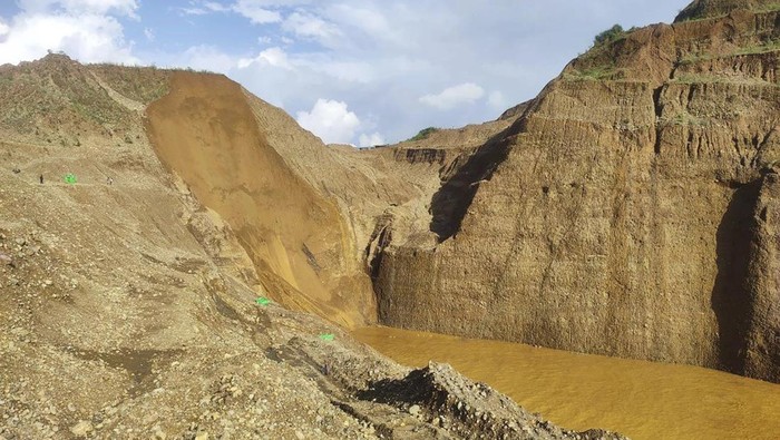 Lokasi tambang giok yang dilanda longsor di Hpakant, Myanmar. (AP Photo)