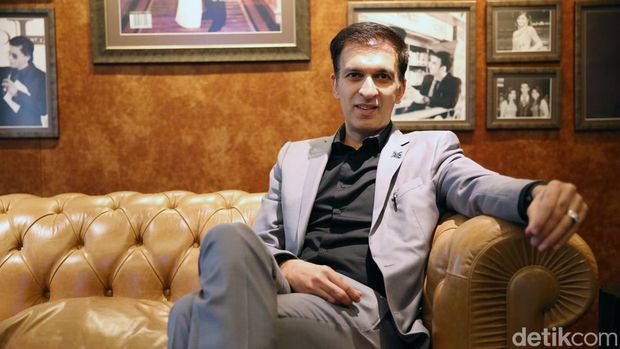 Manoj Punjabi saat ditemui di kantornya di MD Place.