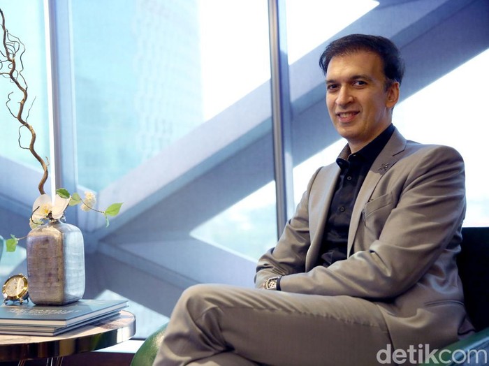 Manoj Punjabi Manoj Punjabi saat ditemui di kantornya di MD Place.