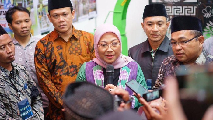 Menaker Ida Fauziah