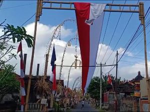 Bendera Merah Putih Sepanjang 600 Meter Membentang di Desa Adat Pangi
