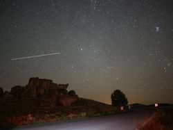 Penampakan Hujan Meteor Perseid di Berbagai Belahan Dunia