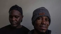 Sekelompok penumpang gelap Nigeria selamat dari perjalanan 14 hari yang berbahaya melintasi Atlantik. Mereka menumpang di daun kemudi kapal kargo.