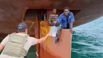 Foto Penumpang Gelap di Kapal, Nekat Duduk 14 Hari di Daun Kemudi