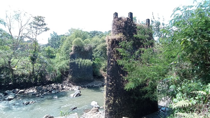 Puing jembatan Karangresik yang menjadi saksi sejarah pertempuran di Tasikmalaya.