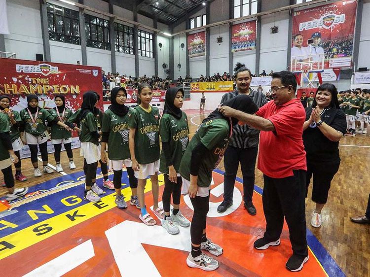Rano Karno Hadiri Penutupan Perbasi Cup Kota Tangerang