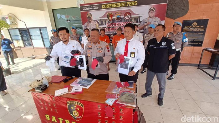 Pelaku penyebar foto telanjang kekasihnya diamankan Tim Sat Reskrim Polresta Cilacap, Senin (14/8/2023).