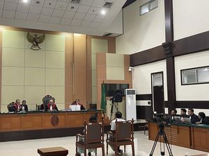 Sidang Pemeriksaan Terdakwa Fatia di Kasus Lord Luhut Ditunda Pekan Depan