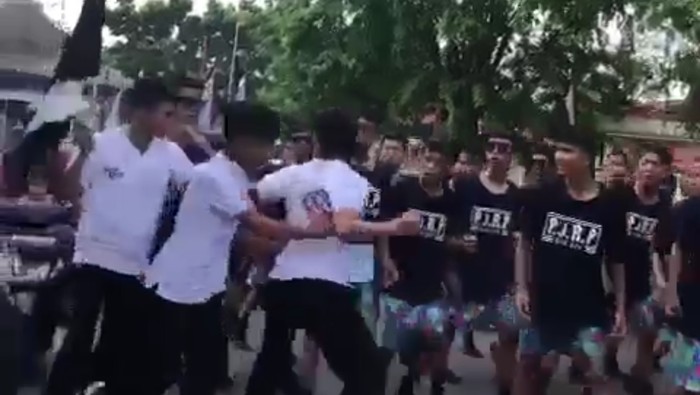 Tangkapan layar kericuhan di lomba gerak jalan Tanjungpinang.(Foto: istimewa)