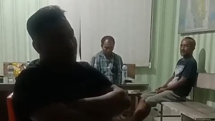 Tangkapan layar video pria yang mengaku memberikan uang hasil judi togel ke polisi dan TNI di Langkat