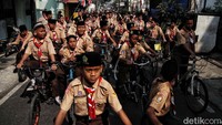 Berdasarkan laman resmi Kwartir Nasional Gerakan Pramuka, peringatan Hari Pramuka 2023 mengusung tema Sumber Daya Manusia yang Profesional dan Proporsional. Tema tersebut pun disematkan langsung dalam logo angka 62.
