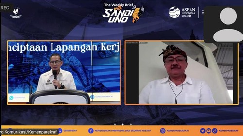 The Weekly Briefing with Sandi Uno yang digelar secara online pada Senin (14/8/2023) malam. (Tangkapan layar)