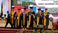 Unesa Beri Gelar Honoris Causa Ke Sekjen Kemenkumham Dan Dankor Brimob