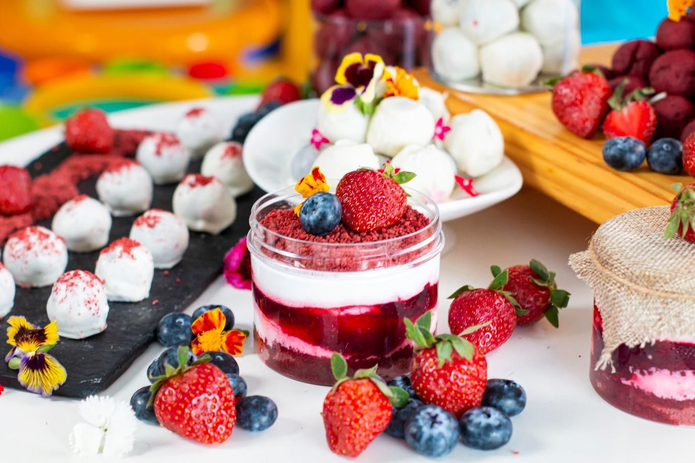 Vasa Hotel Surabaya Ajak Balita Stunting Rayakan HUT RI Lewat Cooking Class