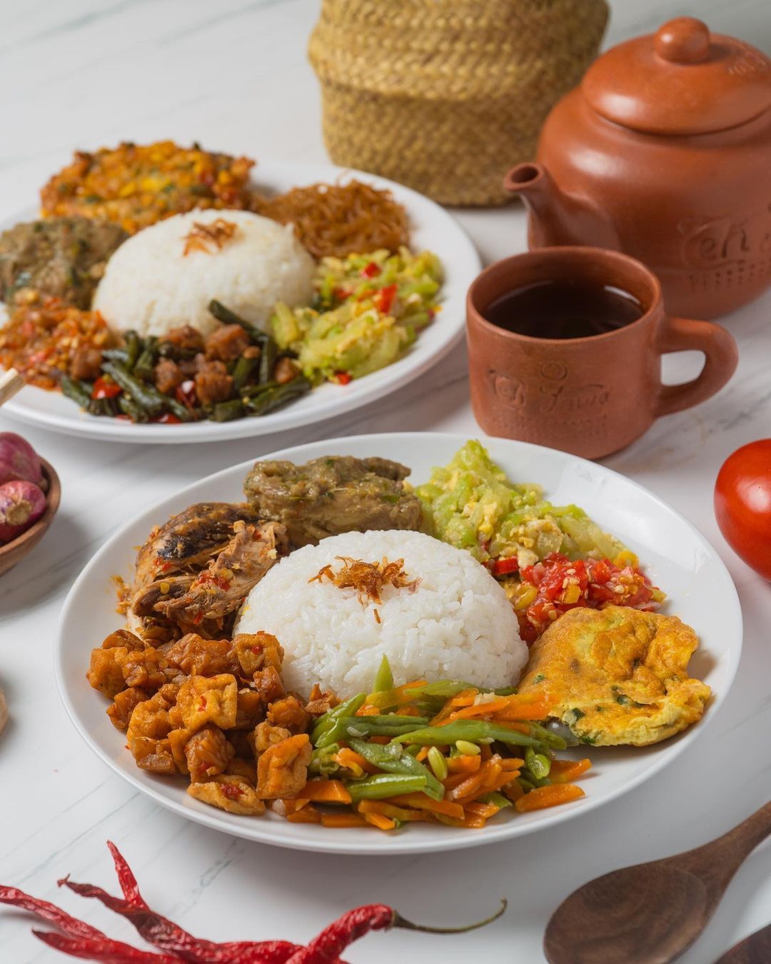 Warteg kekinian di Surabaya