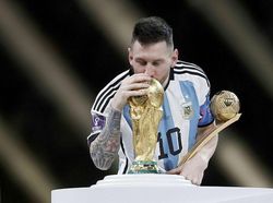 Karya Keren Jawara Kontes Foto Olahraga: Silat, Badminton hingga Messi
