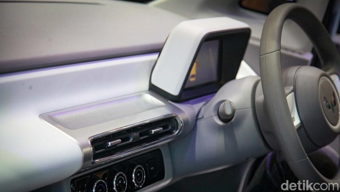 Wuling Air ev Versi Murah Meluncur, Harga Rp 180 Jutaan Aja Wuling Air ev Lite resmi meluncur di pameran GIIAS 2023, Senin (14/8). Kendaraan listrik tersebut menjadi varian Air ev termurah yang dijual di Tanah Air.