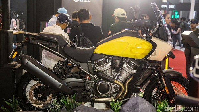 2 Moge Baru Harley Rilis di Indonesia, Lebih Mahal dari Pajero Dua model baru Harley-Davidson melantai di GIIAS 2023, yakni Pan America Special dan Breakout 117. Harga moge itu lebih mahal dari Pajero Sport dan Fortuner.