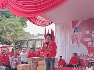 Adian Singgung Deklarasi Koalisi: Kunci Kemenangan di Tangan Rakyat!