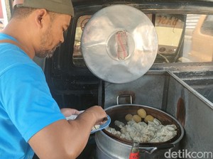 Mendengar Cita-cita Agus Ingin Berhaji Lewat Jualan Bakso Tahu
