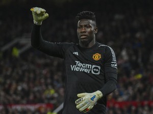 Manajer Wolves: Onana Nyaris Nyaris Bikin Kepala Penyerang Kami Copot