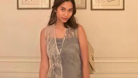 Azizah Salsha, selebgram cantik yang juga anak dari politisi Andre Rosiade. Namanya langsung menjadi perbincangan hangat, karena dikabarkan akan melangsungkan pernikahan dengan Pratama Arhan seorang pesepak bola. Foto: Instagram @azizahsalsha_