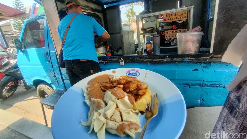 Bakso tahu domba M Ilen Putra.