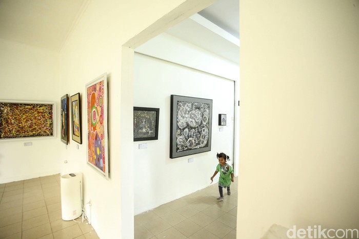 Ganara Art bersama Taman Mini Indonesia Indah (TMII) meresmikan Desa Seni Ganara. Kawasan yang sebelumnya merupakan taman kaktus dan desa seni kini bersalin rupa.