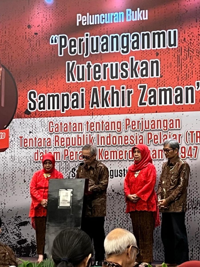 Pengurus Pusat Paguyuban Mas TRIP (Tentara Republik Indonesia Pelajar ) meluncurkan buku berjudul 