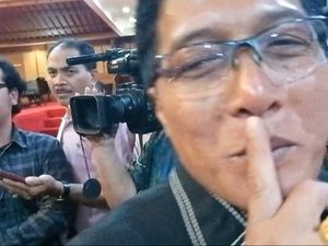Sering Nempel Megawati di Bali, Giri Prasta: Sssttt!