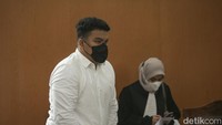 Shane Lukas Rotua Pangondian Lumbantoruan dituntut hukuman penjara. Shane Lukas diyakini jaksa bersama-sama dengan terdakwa lain turut serta melakukan kejahatan penganiayaan berat yang dilakukan dengan rencana terlebih dahulu terhadap Cristalino David Ozora (17).