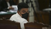 Shane Lukas diyakini jaksa melanggar Pasal 355 ayat (1) KUHP juncto Pasal 55 ayat (1) ke-1 KUHP. Jaksa meyakini Shane Lukas turut serta bersama Mario Dandy dan AG terlibat dalam kasus penganiayaan berat berencana terhadap David Ozora.