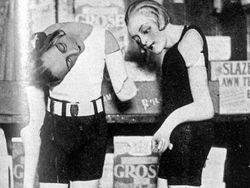 Deretan Foto Jadul Bikin Tercengang hingga Ngeri