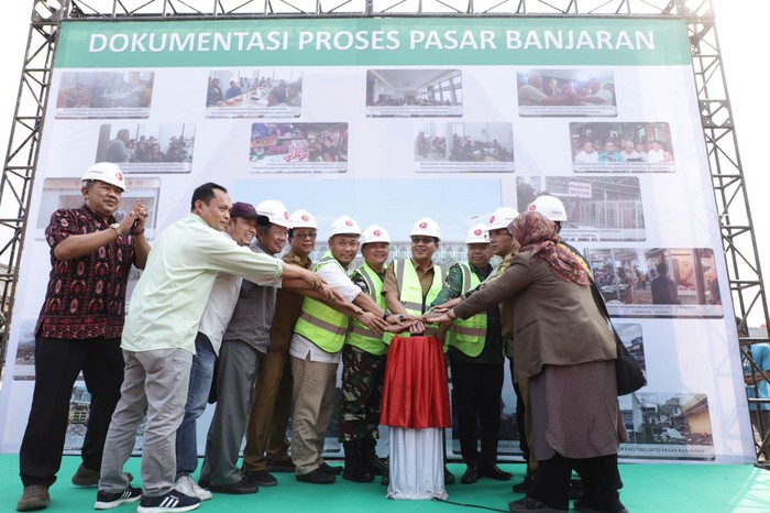 Ground Breaking (Pencanangan Tiang Pancang) Pembangunan Pasar Sehat Banjaran