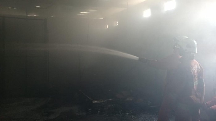 Gudang Restoran di Surabaya Terbakar
