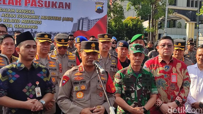 Kapolda Jateng Irjen Ahmad Luthfi saat apel gelar pasukan pengamanan ASEAN Economic Ministers (AEM) Meeting dan Related Meetings ke-55 di Semarang, Selasa (15/8/2023).
