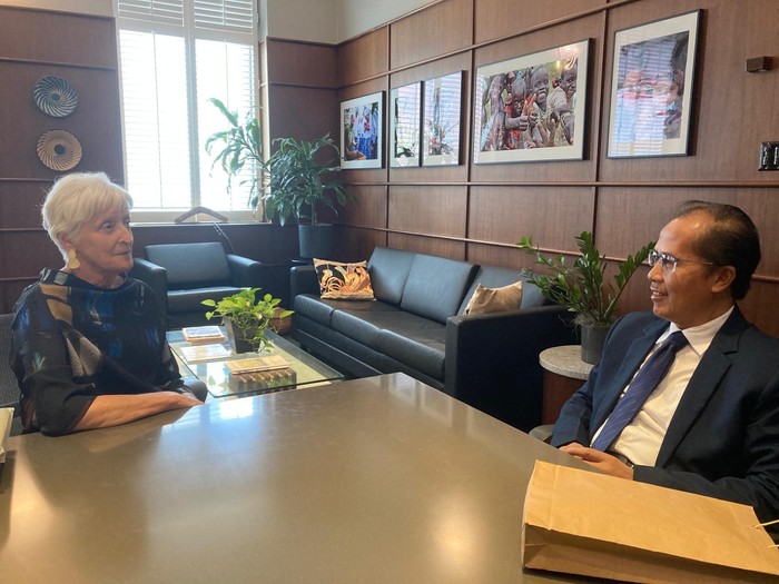 Kerja sama Univeristas Alma Ata dan Johns Hopkins University