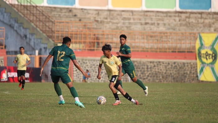 Laga Persip Pekalongan vs Gresik United