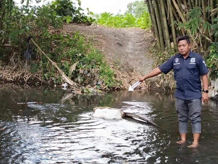 Lokasi penemuan mayat lansia di Sungai Golong, Desa Beleke, Kecamatan Praya Timur, Lombok Tengah, NTB, Selasa (15/8/2023). (Foto: Istimewa)