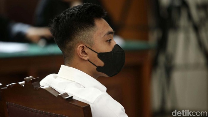 Jaksa menuntut Mario Dandy Satriyo dihukum 12 tahun penjara dalam kasus penganiayaan Cristalino David Ozora.Mario dinilai tidak manusiawi dan sadis.