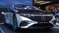 Soal harga, EQS Edition One sudah pasti lebih mahal dari varian standar. Mobil listrik ini dijual Rp 3.950.000.000 (off the road). Foto: PT Mercedes-Benz Distribution Indonesia