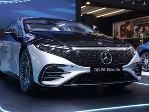 Comeback di GIIAS 2023, Mercedes-Benz Langsung Rilis 3 Mobil Baru!