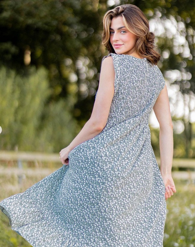 “Penindas bisa jadi mengerikan, tetapi untungnya ketika tumbuh dewasa, saya menyadari bahwa itu adalah cerminan mereka sendiri dan terkadang orang yang paling jahat membutuhkan cinta dan perhatian paling besar,” pungkasnya. Foto: Instagram/@_lisha_pie