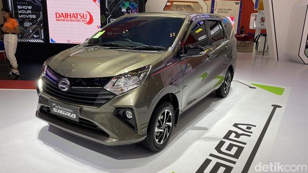 Mobil Low Cost Green Car (LCGC) di GIIAS 2023