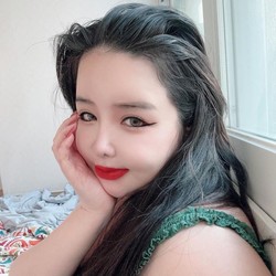 Park Bom Call Out YG soal Oplas
