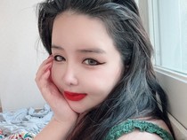 Park Bom eks 2NE1 Kejutkan Fans Lewat Selfie Terbaru
